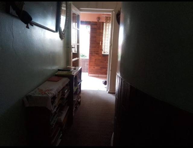 4 BEDROOM HOUSE FOR SALE IN VANDERBIJLPARK CE 2..